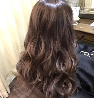 セミロング カラー Tsuyoki .のヘアスタイル
