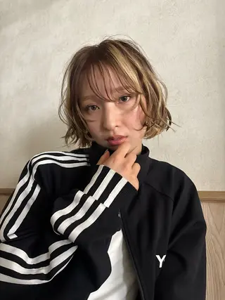 ミディアム レイヤー/ベージュ/ Yurika🐝🤎のヘアスタイル