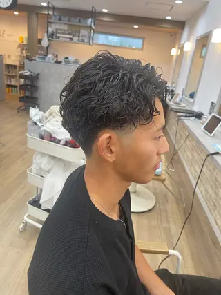 ショート パーマ メンズ 透明感カラー/メンズ パーマ/小野田恵太郎のヘアスタイル