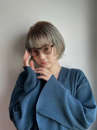 ミディアム カラー 佐伯 和佳のヘアスタイル
