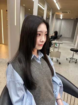 ロング 平山 翔意のヘアスタイル