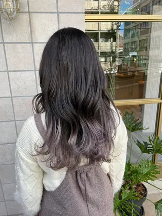 ロング Aya/四条烏丸/ 酸性ストレートのヘアスタイル
