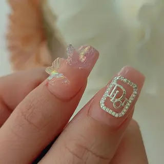 ネイル RUNWAY のネイルデザイン
