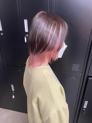 ミディアム 韓国風レイヤー ハイトーンRYOTAのヘアスタイル
