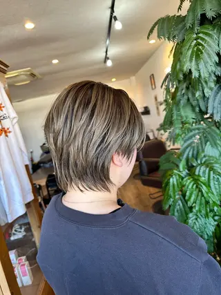 ショート 岩村 夏姫のヘアスタイル
