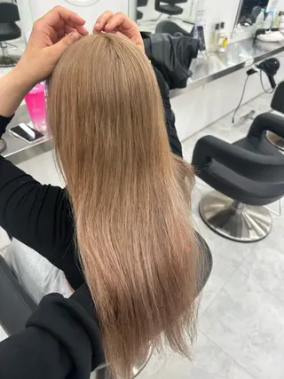 ロング 艶髪ハイトーンカラー 渋谷🎀ririkaのヘアスタイル