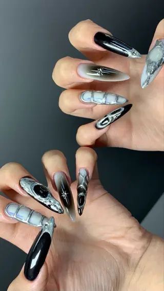 ネイル Reika Nail _ Royalのネイルデザイン