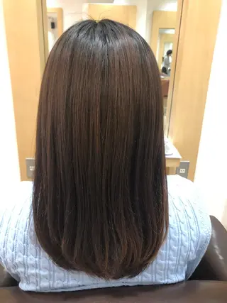セミロング 【艶髪職人】石井啓輝 代表のヘアスタイル