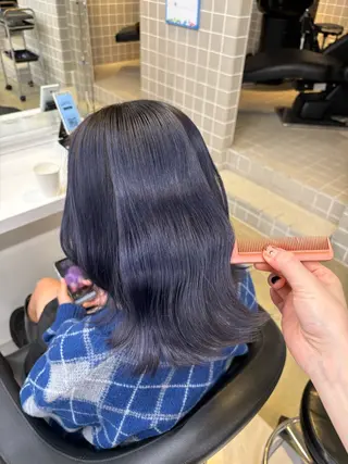 セミロング カラー 抜け感レイヤー︴ ニュアンスカラーのヘアスタイル