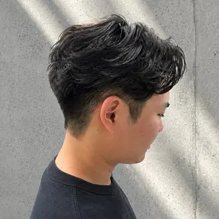ショート センターパート/ニ ュアンスパーマのヘアスタイル