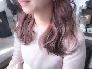 ミディアム カラー BOX mico.のヘアスタイル