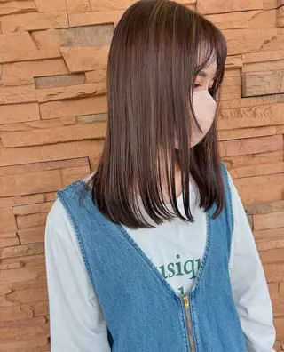 ミディアム カラー grand juteのヘアスタイル