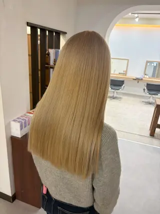 ロング カラー 黒川 綾音のヘアスタイル