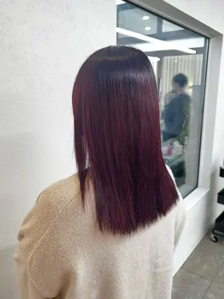カラー NAO／ KOS pinkのヘアスタイル
