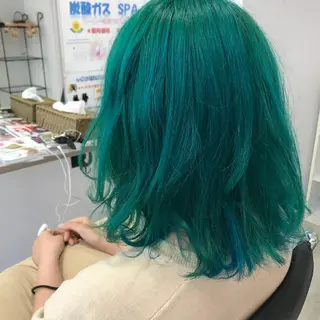 ミディアム カラー 長谷川 誠志のヘアスタイル