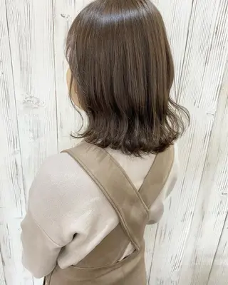 ミディアム カラー 夜23時まで予約🉑 reverieあきらのヘアスタイル
