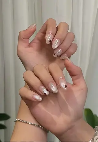 ネイル T. Leeのネイルデザイン