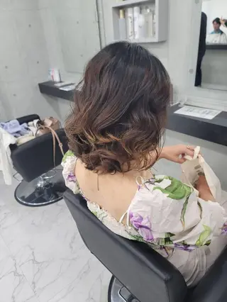 セミロング カラー パーマ ❇️安達 優心❇️ レイヤー/艶髪特化のヘアスタイル