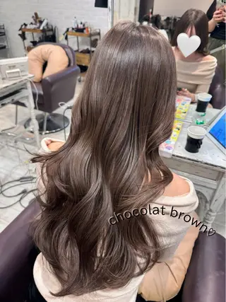 ロング カラー レイヤーカット、 大人可愛い　中村美羅のヘアスタイル