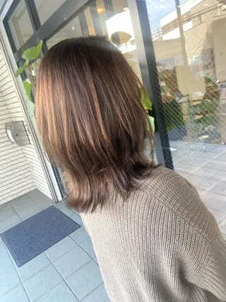 ミディアム カラー 柏韓国ヘア 白石芽衣のヘアスタイル