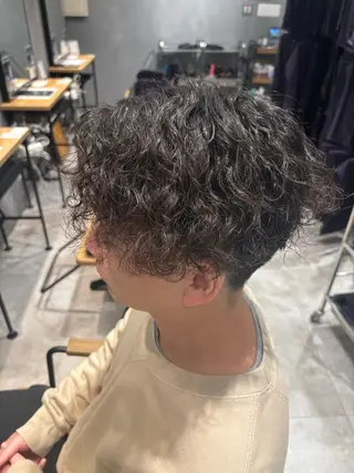 パーマ 久野 竜慈のヘアスタイル