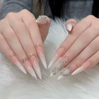 ネイル Luna Gladeのネイルデザイン