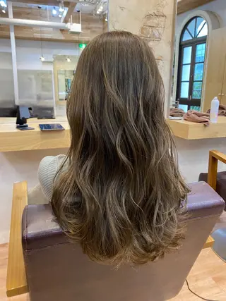 ロング カラー マンツーマン 美容師💚コウブチのヘアスタイル