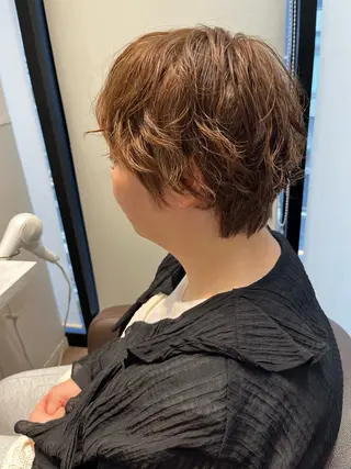 ミディアム 悩む大人女性の味方 白髪ぼかし/うる艶髪のヘアスタイル