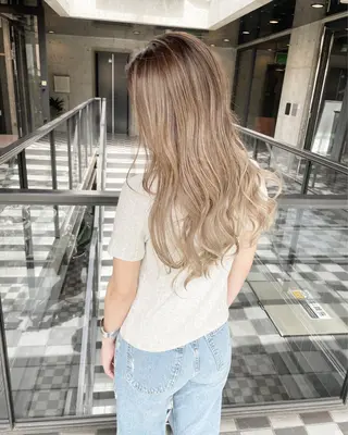 ロング カラー ヘアアレンジ TATSUYA アートディレクターのヘアスタイル