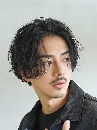 ミディアム パーマ メンズ 当日予約⭕️ 太田のヘアスタイル