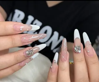 ネイル VV  Nail salonのネイルデザイン