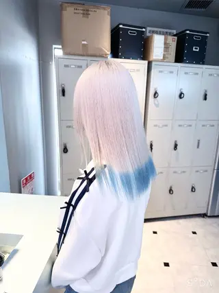 セミロング カラー 🪄池袋ハイトーン 🪄ブリーチカラーのヘアスタイル