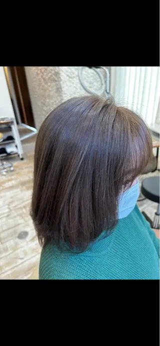 カラー 石川 由美子のヘアスタイル