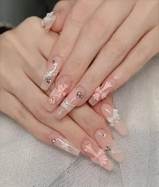 ロング パーマ ニュ クインのネイルデザイン