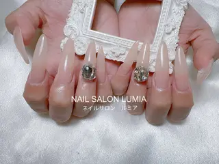 ネイル ネイルサロン ルミア Lumia 店長施術のネイルデザイン