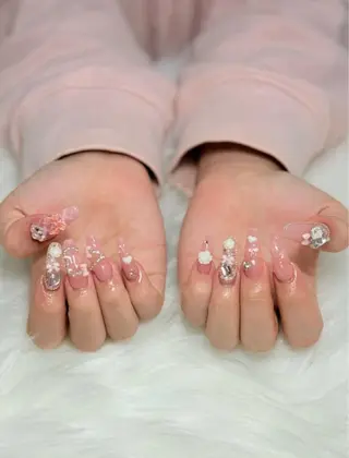ネイル AURA NAIL 上前津のネイルデザイン