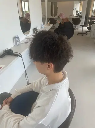 ショート パーマ メンズ 藤井 拓也のヘアスタイル