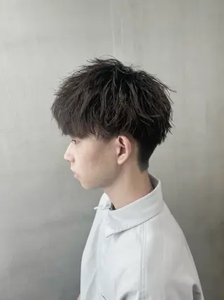 ショート メンズ ラウンドマッシュ/ フェザーショート大阪のヘアスタイル