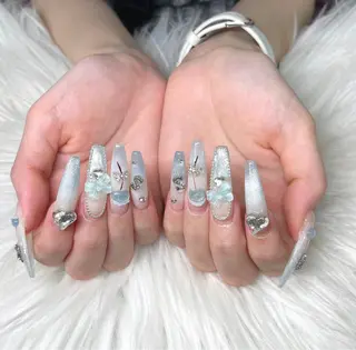 ネイル Lee Nailsのネイルデザイン