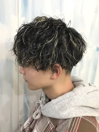 ショート カラー メンズ 夜に通える 理容室山崎健立のヘアスタイル