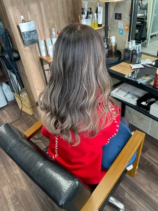 セミロング カラー Lull1人美容室 バレイヤージュのヘアスタイル