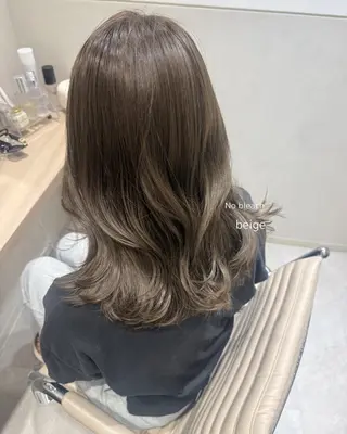 セミロング くすみベージュカラー 🪻HARUKAのヘアスタイル