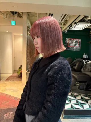 ミディアム カラー レイヤーカット/ブ リーチ/アイ/YUIのヘアスタイル