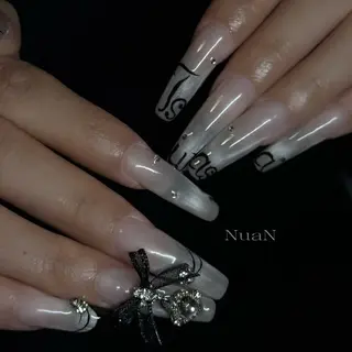 ネイル NuaN ミニモ停止中のネイルデザイン
