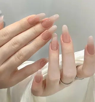 ネイル Demure Momo銀座店のネイルデザイン