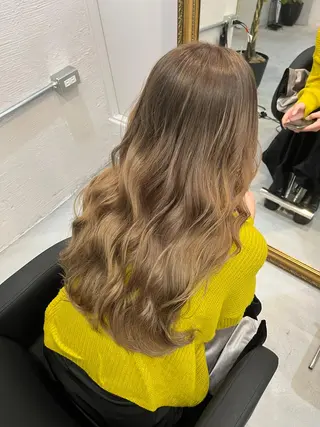 カラー グレージュ/透け感 カラー/透明感カラーのヘアスタイル