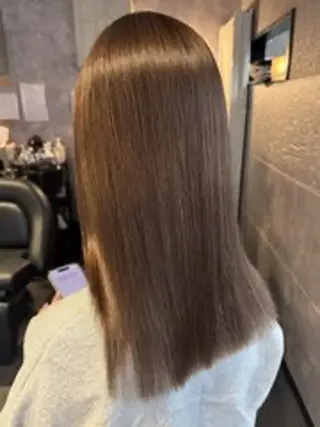 セミロング カラー 💜eluあやね💜 🫧カラー・縮毛矯正のヘアスタイル