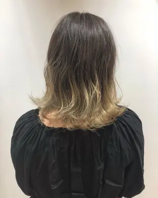 ミディアム カラー 江原 彩華のヘアスタイル