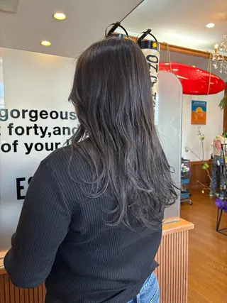 カラー 中村 由紀のヘアスタイル