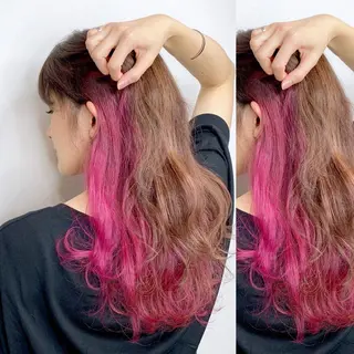 ミディアム カラー JuNブリーチに 縮毛矯正するプロのヘアスタイル